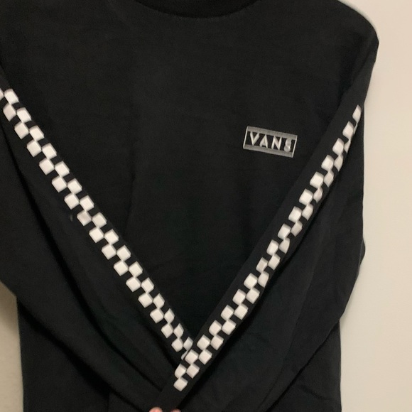 Very nice black and white vans shirt - Picture 3 of 4